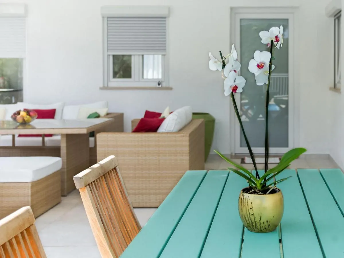 Apartment File-1 By Interhome Zambratija
